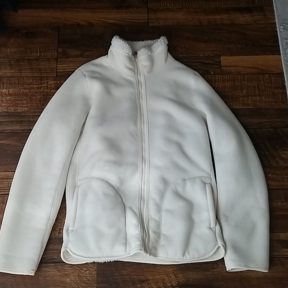 Reversible fleece/sherpa zipup sweater